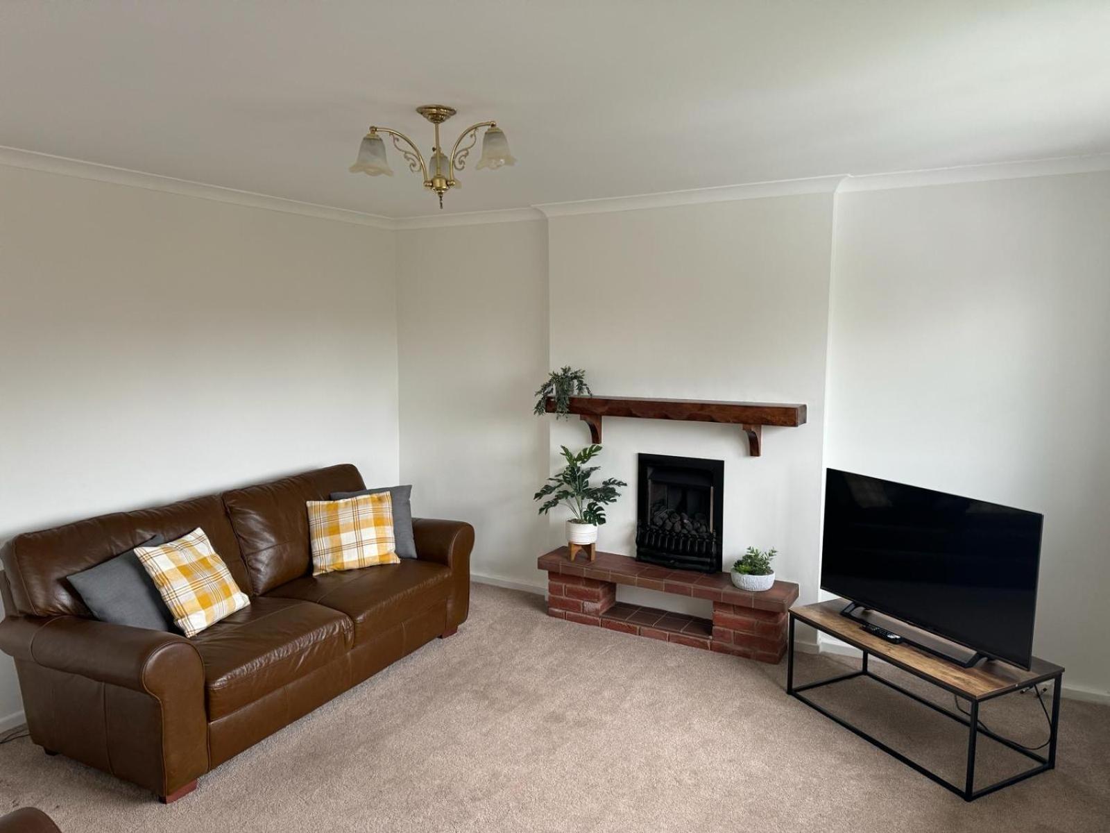 Stratford Upon Avon: 2 Bed Town Centre Apartment, Parking For One Car Exterior foto